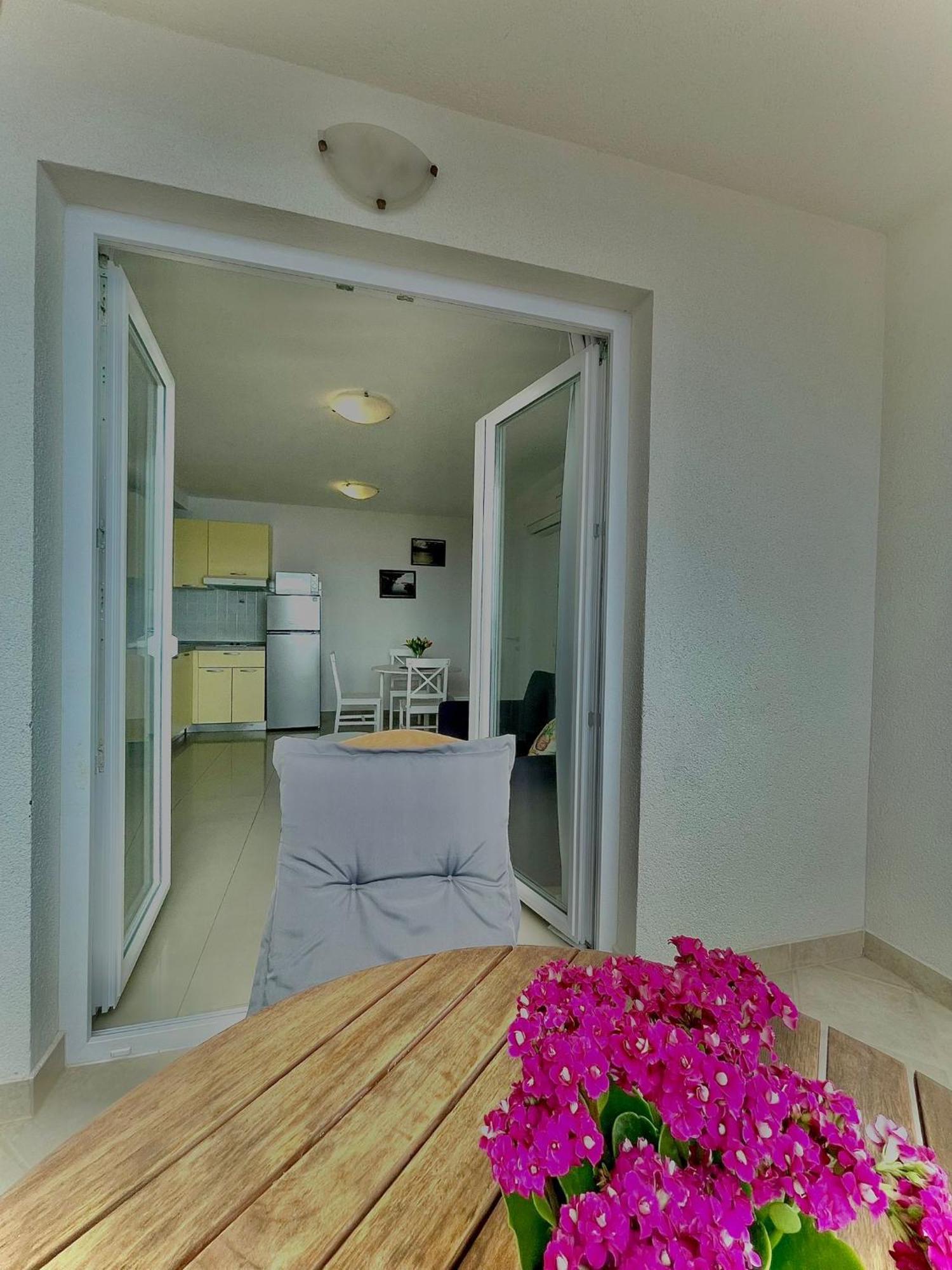 Apartments Katara Brela Luaran gambar