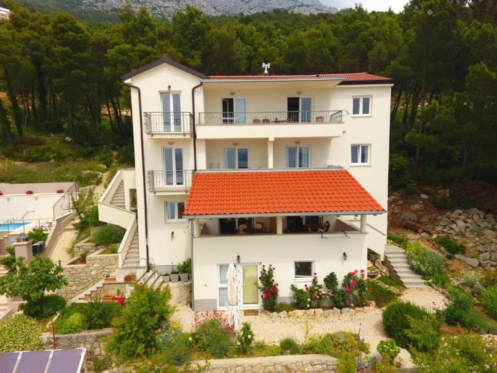 Apartments Katara Brela Luaran gambar